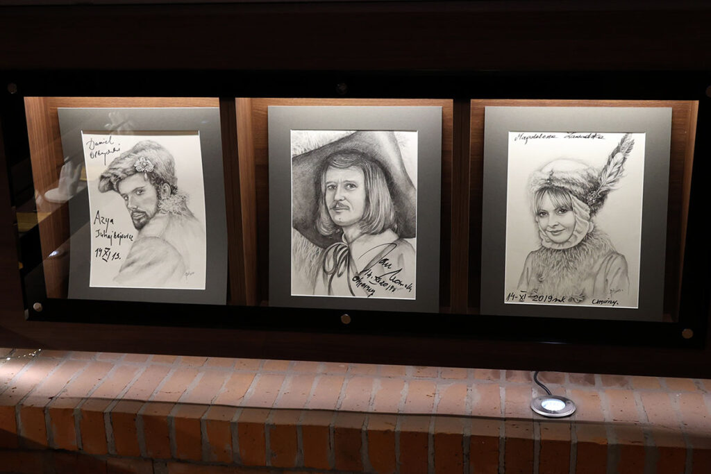 Chęciny - piwnica kamienicy Niemczówka - Azja, Ketling i Baśka z "Pana Wołodyjowskiego"